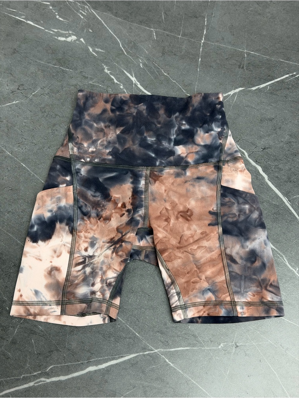 Lululemon Women’s High-Rise Biker Shorts Size 0 Multicolor Tie Dye